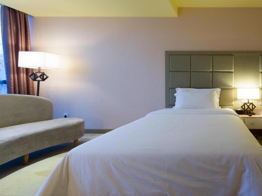 Boke Boutique Hotel Shenzhen Longgang Extérieur photo
